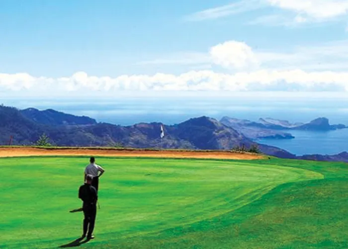 Baia Madeira Hotel