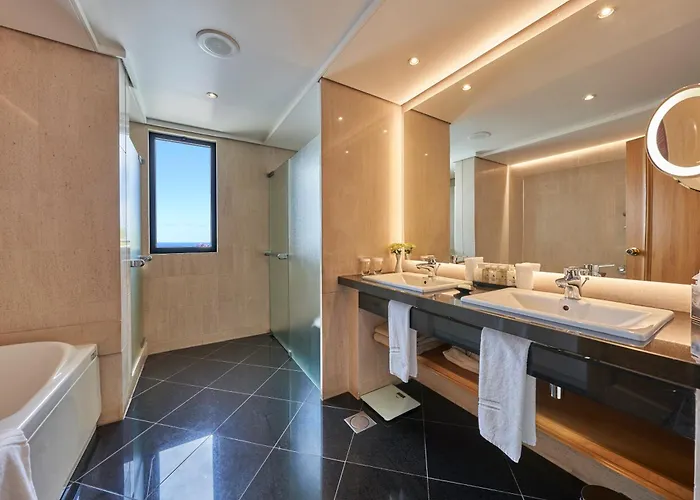 The Cliff Bay - Portobay